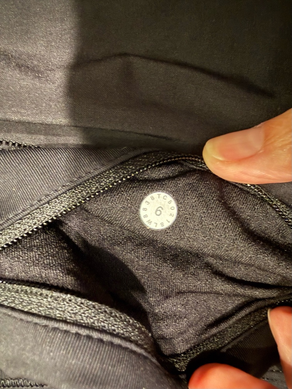 Lululemon black Pace Rival mid rise skirt sz 6, like new! - Picture 3 of 3